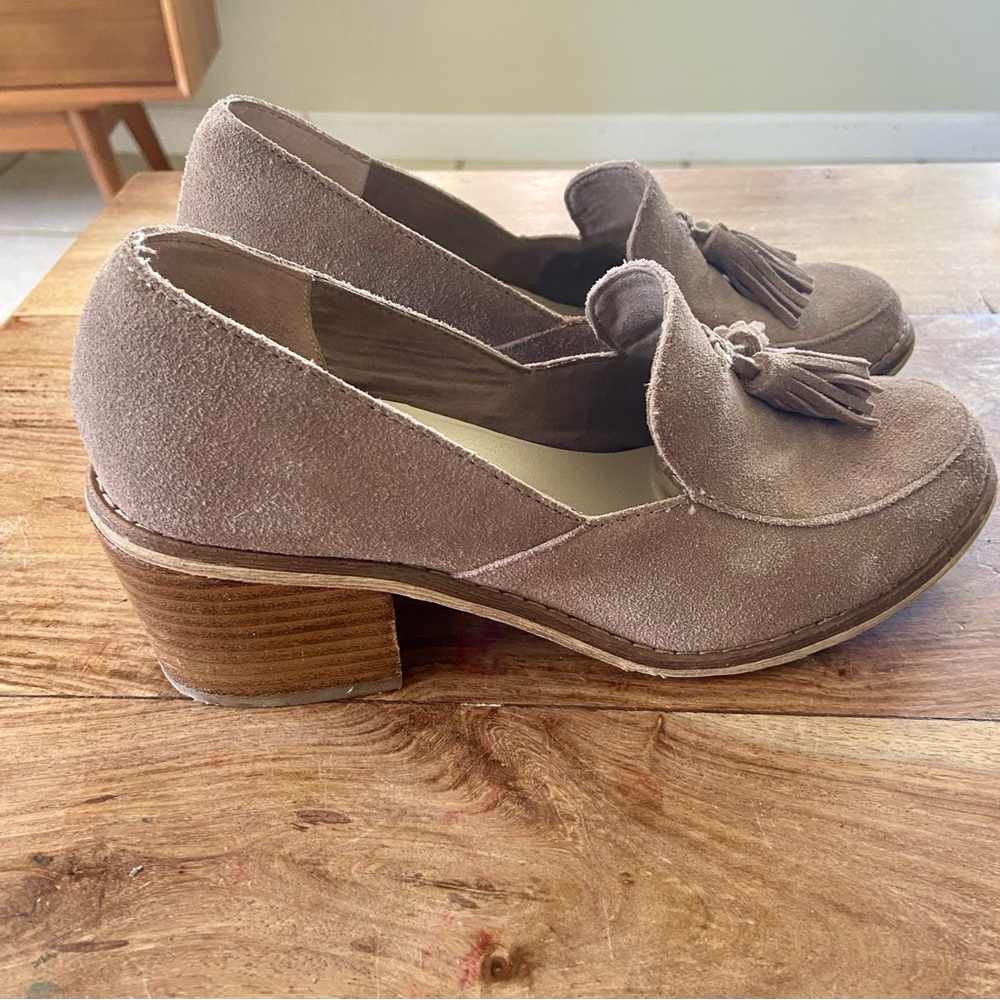 Seychelles Taupe Suede Tassel Block Heel Mules - Picture 8 of 10